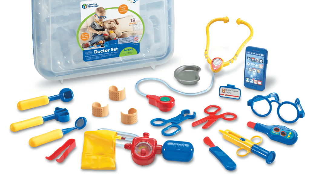 How to choose the best Doctor Play Sets: Importance for brain development of your kids - Tiny Land INC