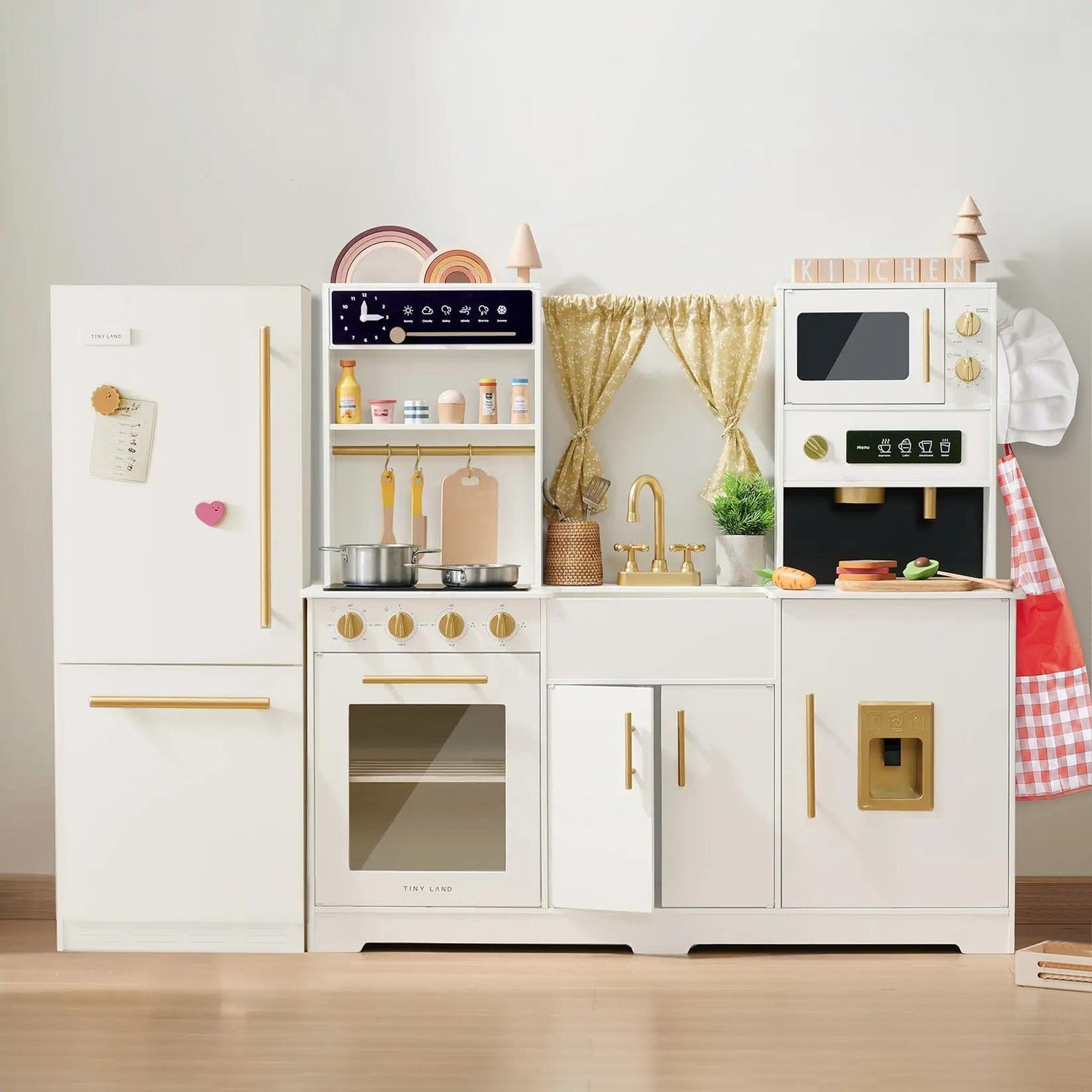 Best Wooden Play Kitchens for Toddlers (2026 Buyer’s Guide)