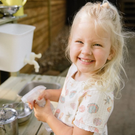 Tiny Land Backyard Sensory Play System -- A Screen-Free Guide to Water Play, Pretend Cooking and Outdoor Learning