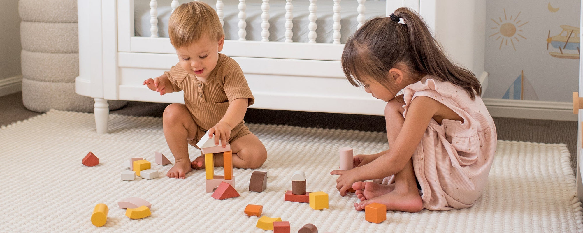 Top 9 Easel Crafts & Activities for Toddlers: Easel Crafts & Activities for toddlers - Tiny Land INC
